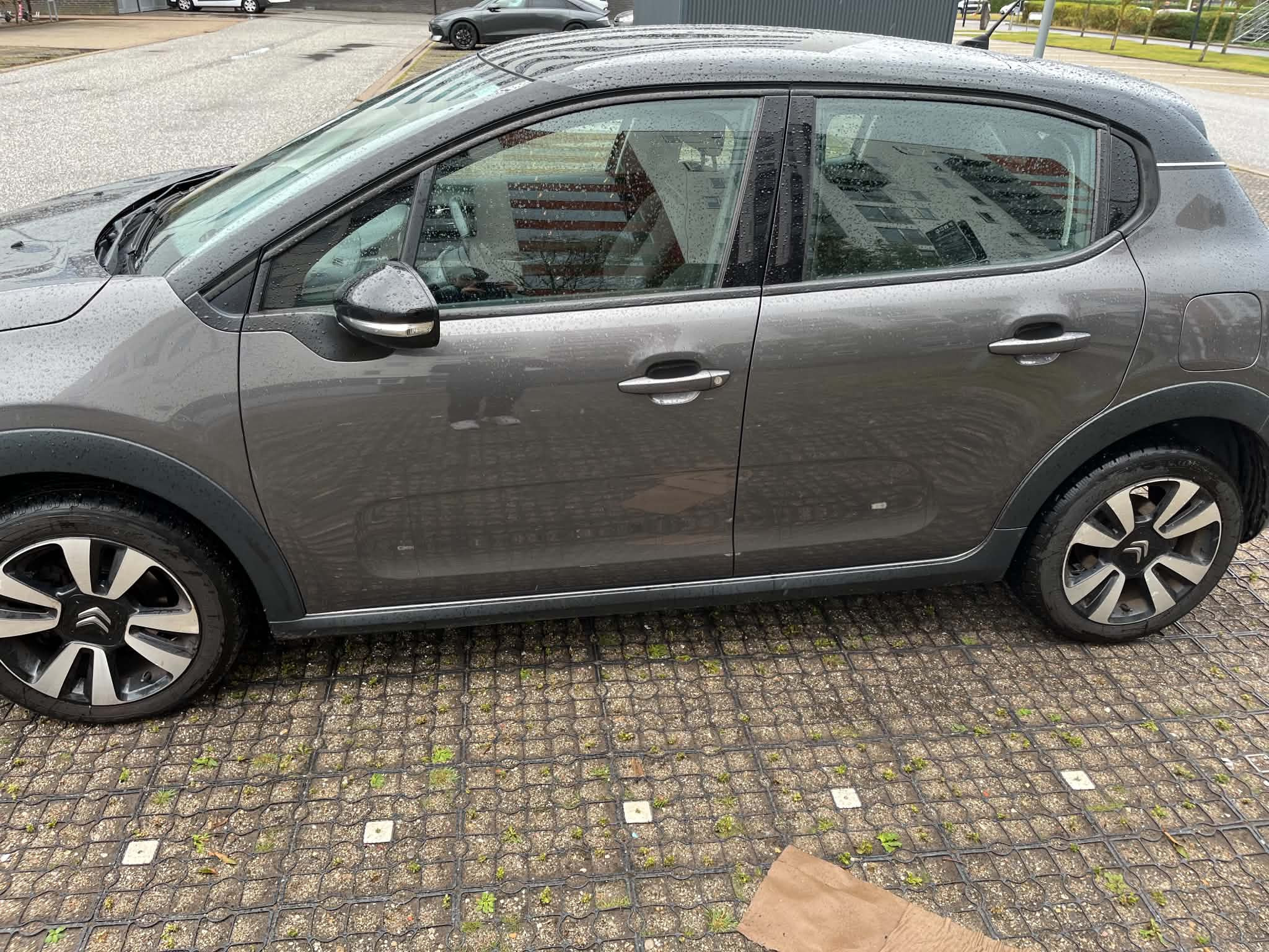 Grå Citroën C3 fra 2018