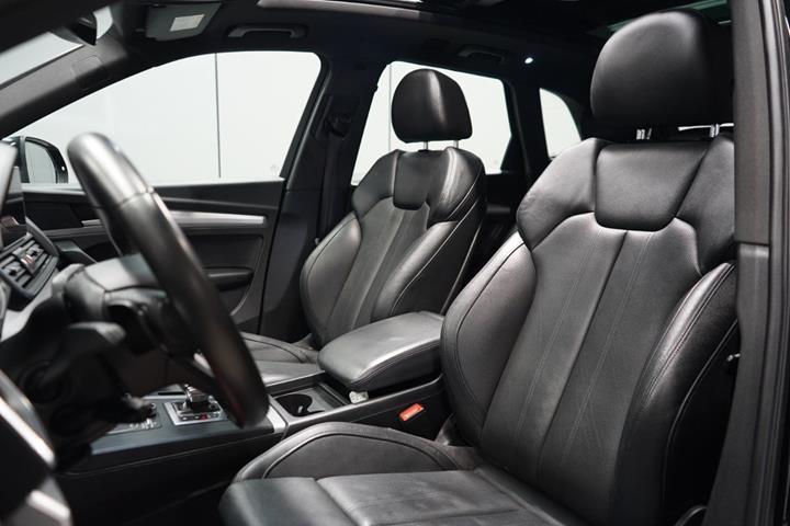 Sort Audi Q5 fra 2020