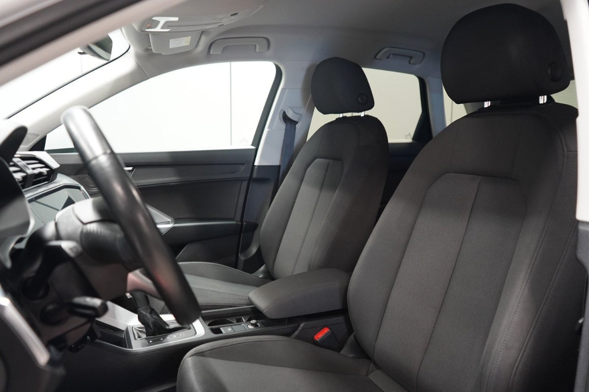 Hvid Audi Q3 fra 2020