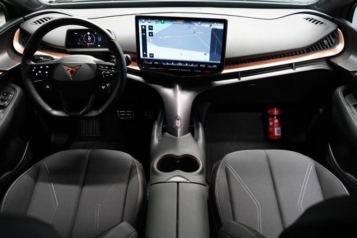 Grå Cupra Tavascan fra 2024