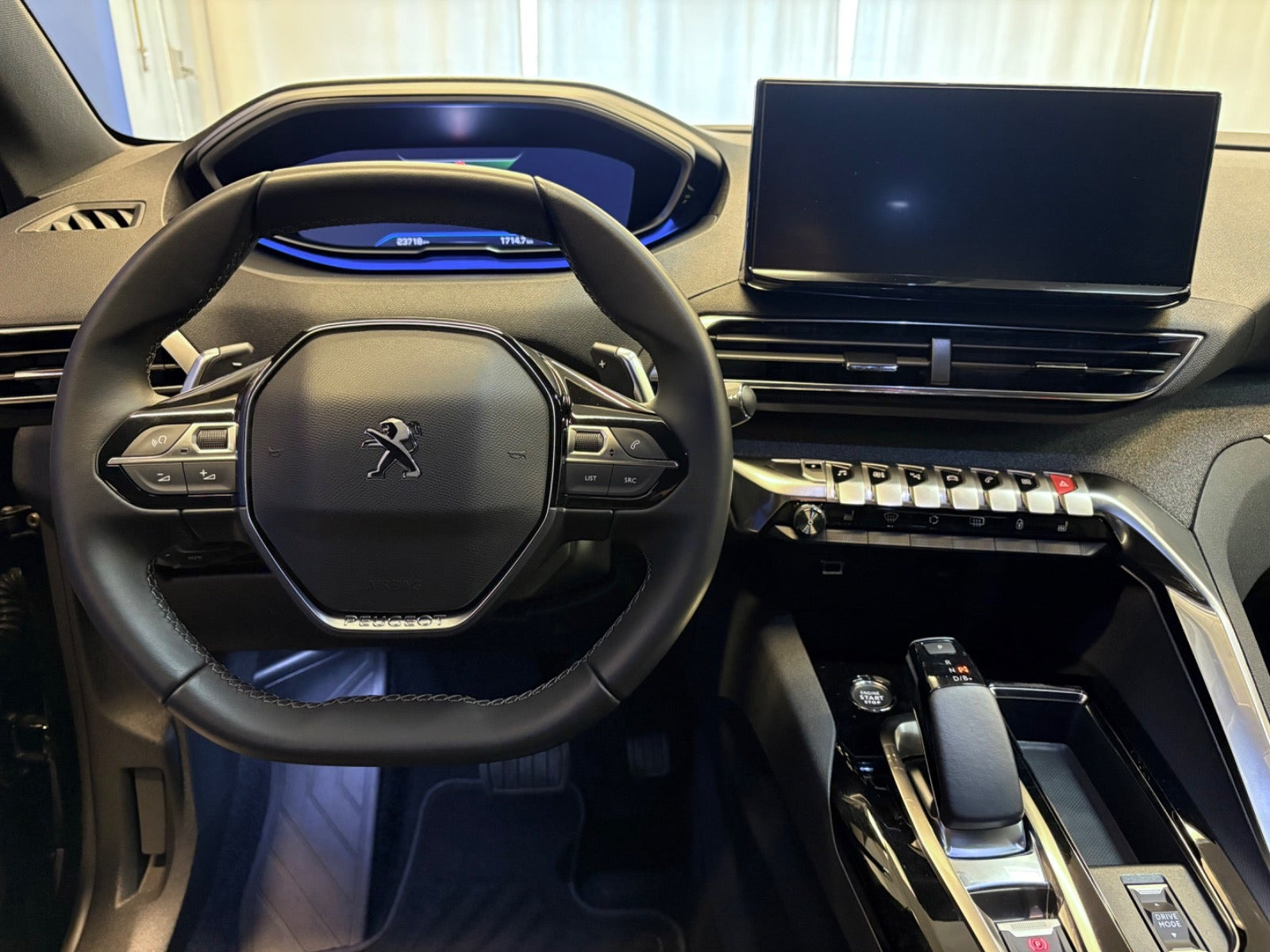 Sort Peugeot 3008 fra 2023