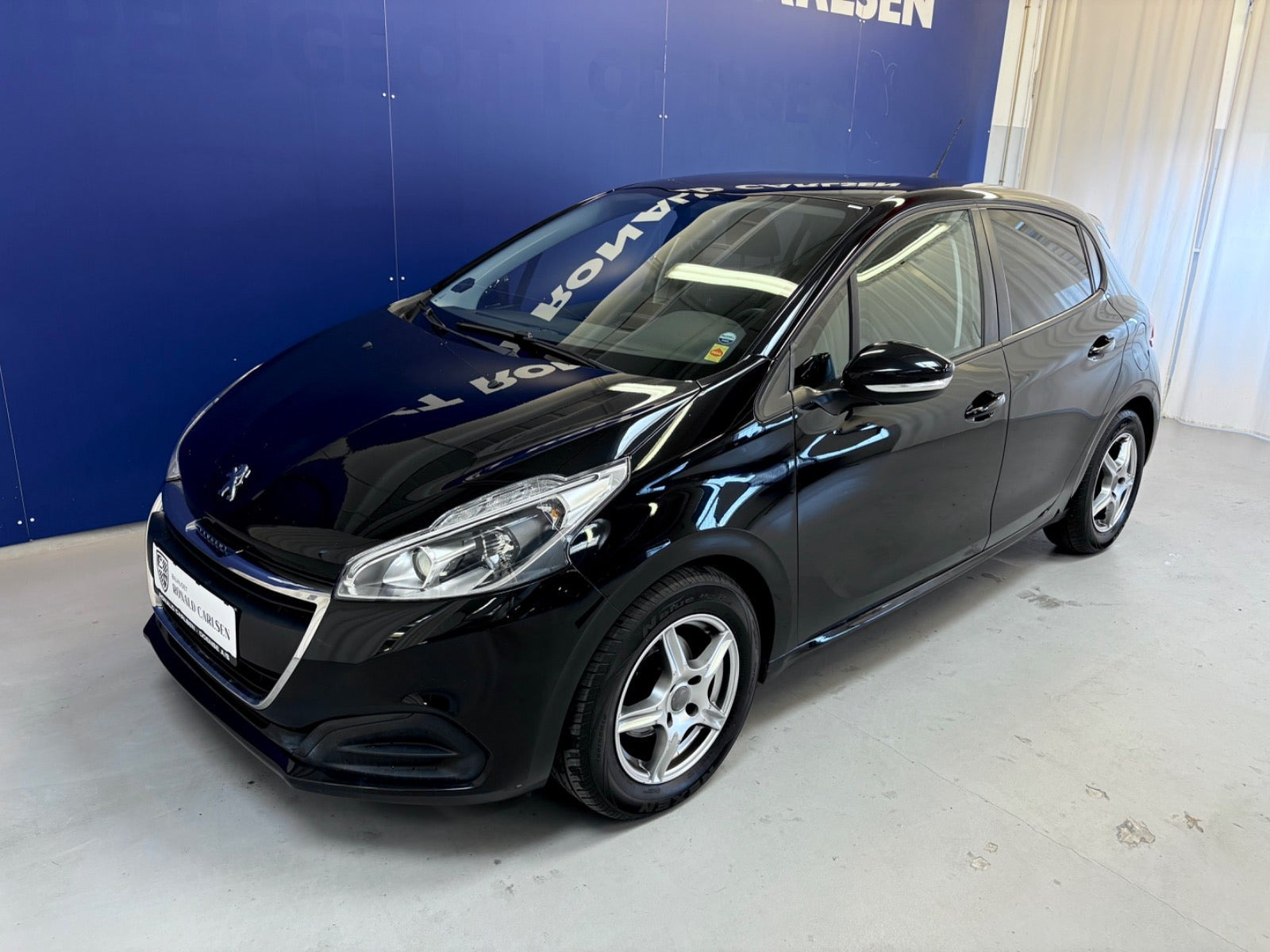 Sort Peugeot 208 fra 2019