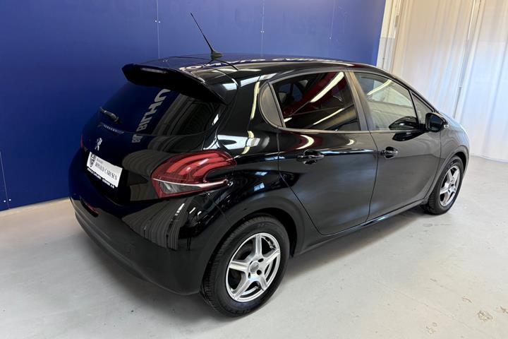 Sort Peugeot 208 fra 2019