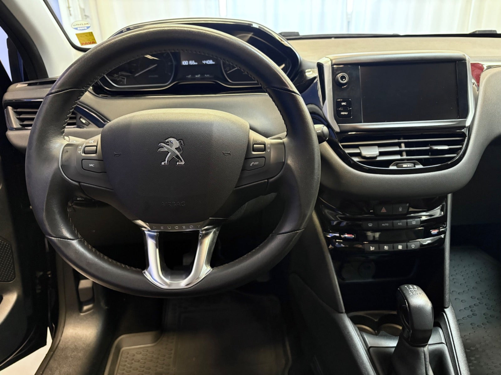 Sort Peugeot 208 fra 2019