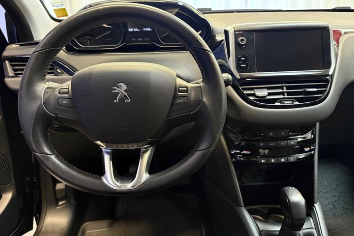 Sort Peugeot 208 fra 2019