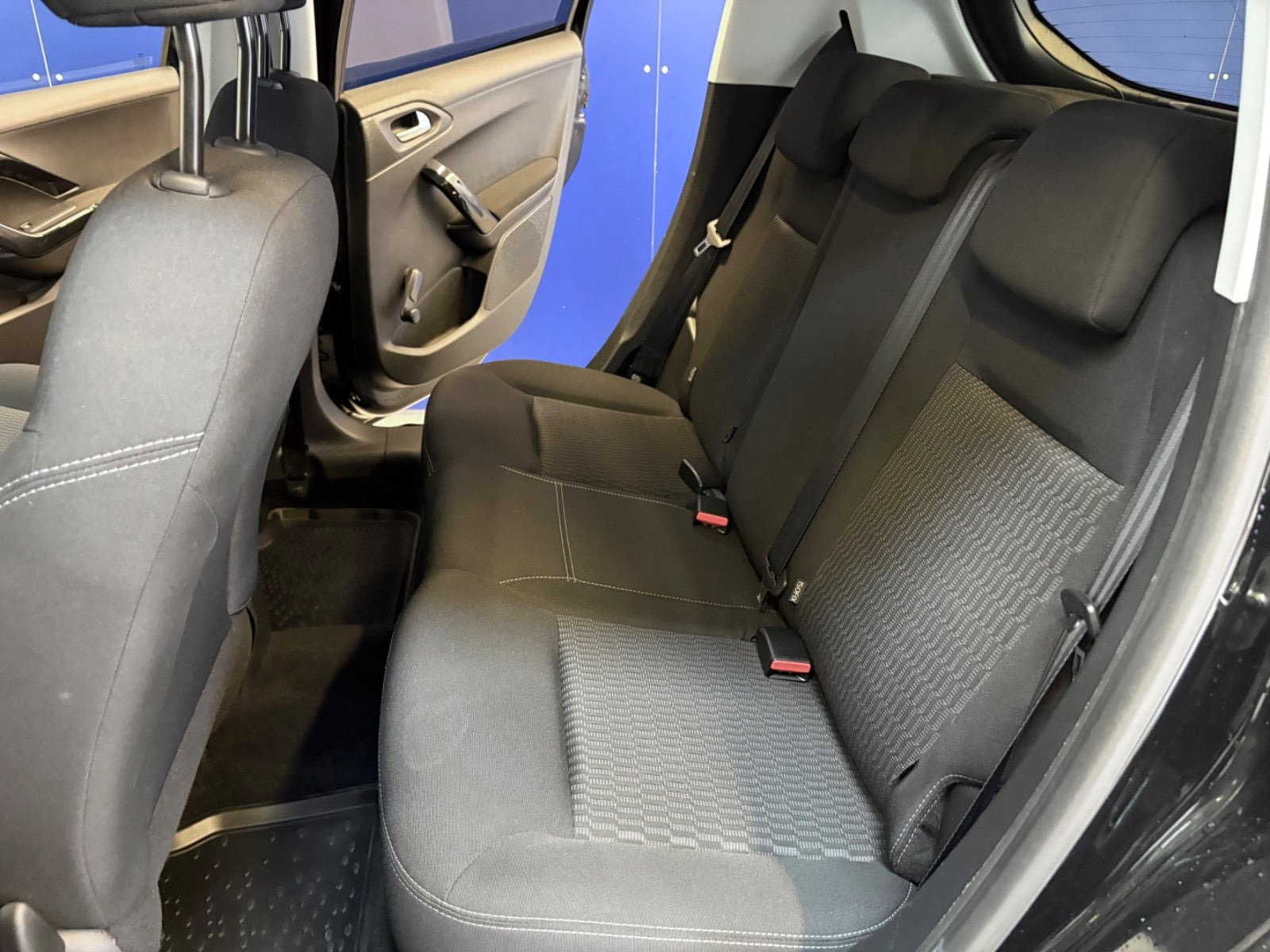 Sort Peugeot 208 fra 2019