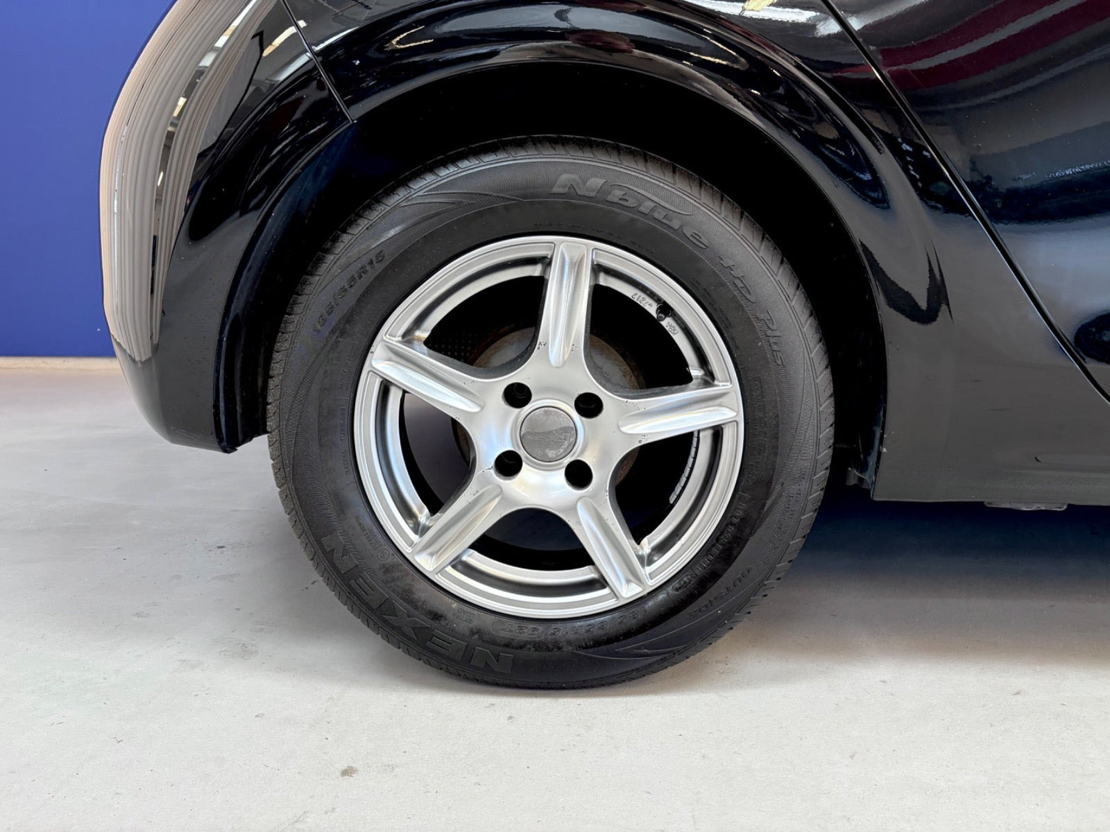 Sort Peugeot 208 fra 2019