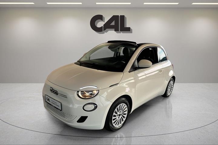 Hvid Fiat 500e fra 2023