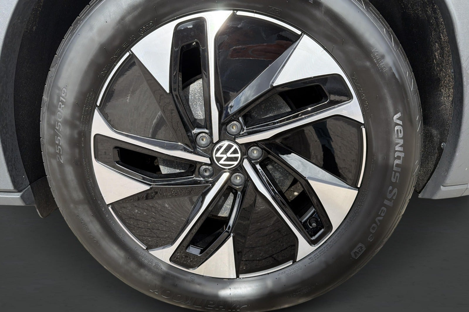 Hvid VW ID.4 fra 2025