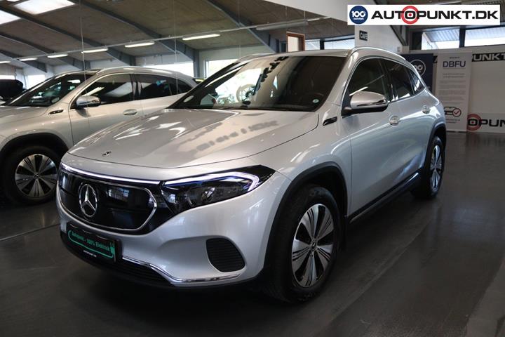 Sølv Mercedes EQA250 fra 2021