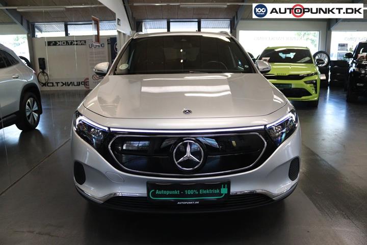 Sølv Mercedes EQA250 fra 2021