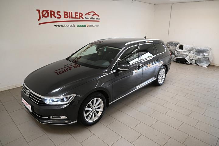 Grå VW Passat fra 2018