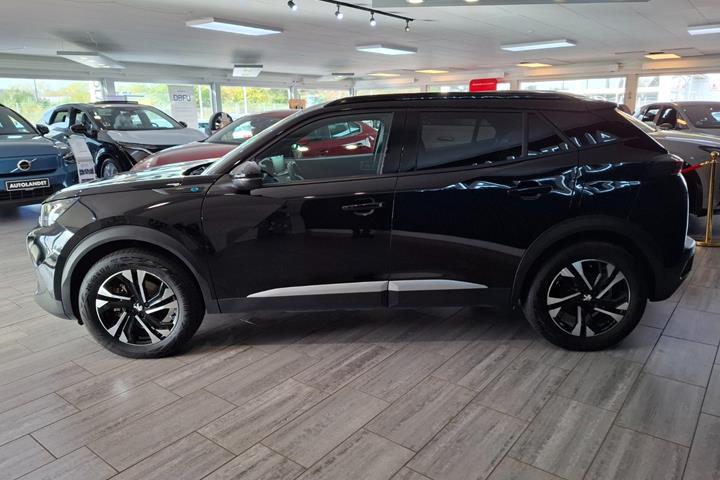 Sort Peugeot e-2008 fra 2023