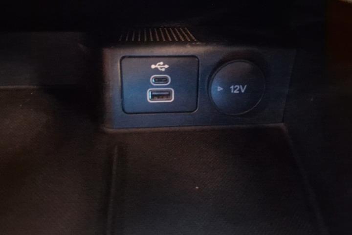 Hvid Ford Kuga fra 2022