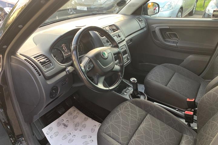 Sort Skoda Fabia fra 2011