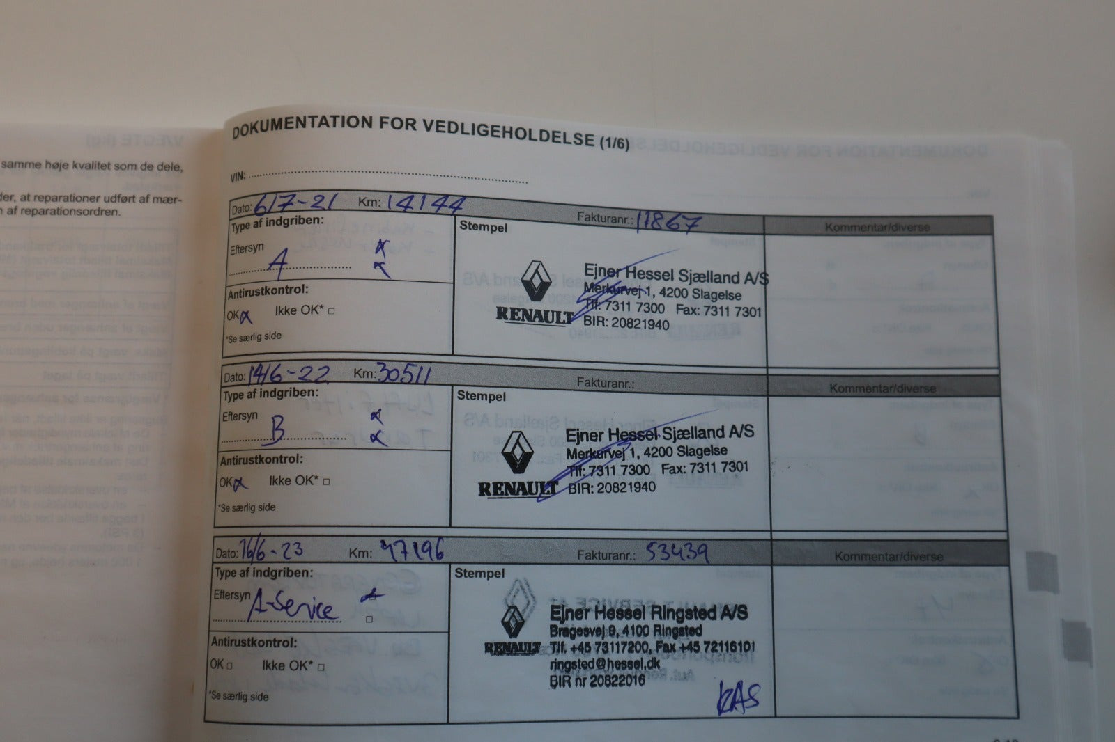 Blå Renault Megane IV fra 2019