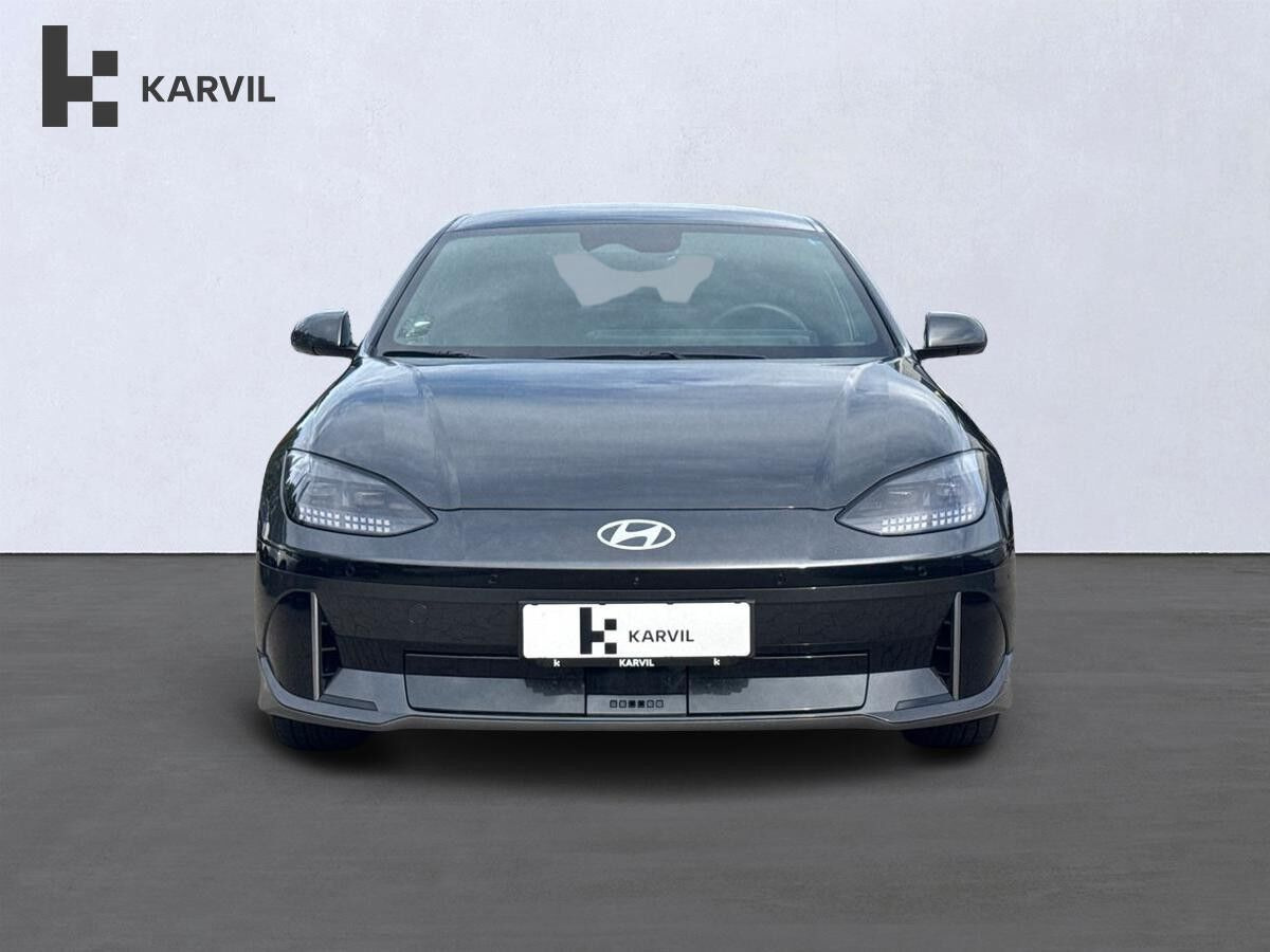 Grå Hyundai Ioniq 6 fra 2025