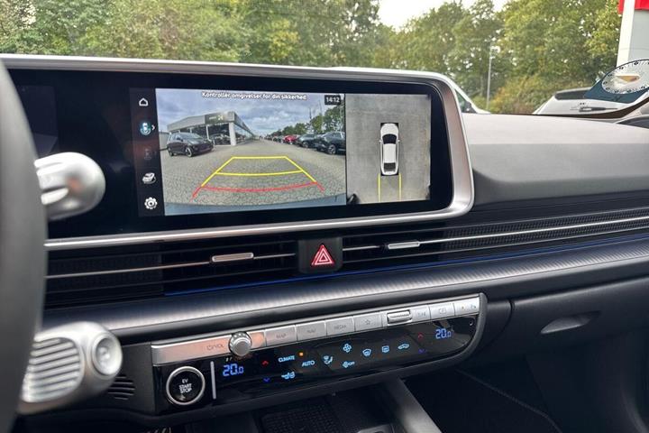 Grå Hyundai Ioniq 6 fra 2025
