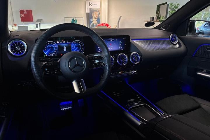 Sort Mercedes EQA250+ fra 2024