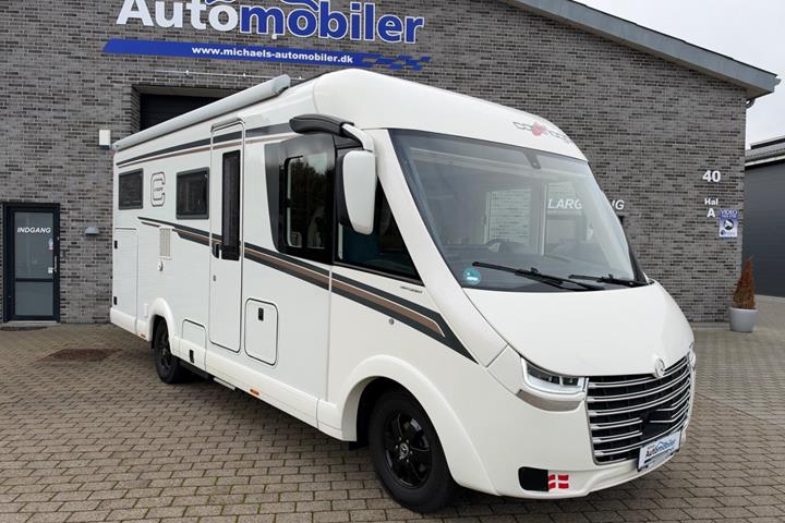Hvid Mercedes Carthago fra 2022