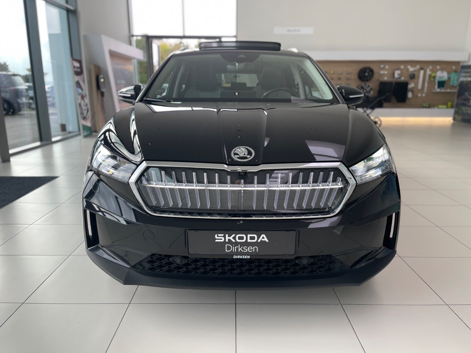 Sort Skoda Enyaq fra 2023
