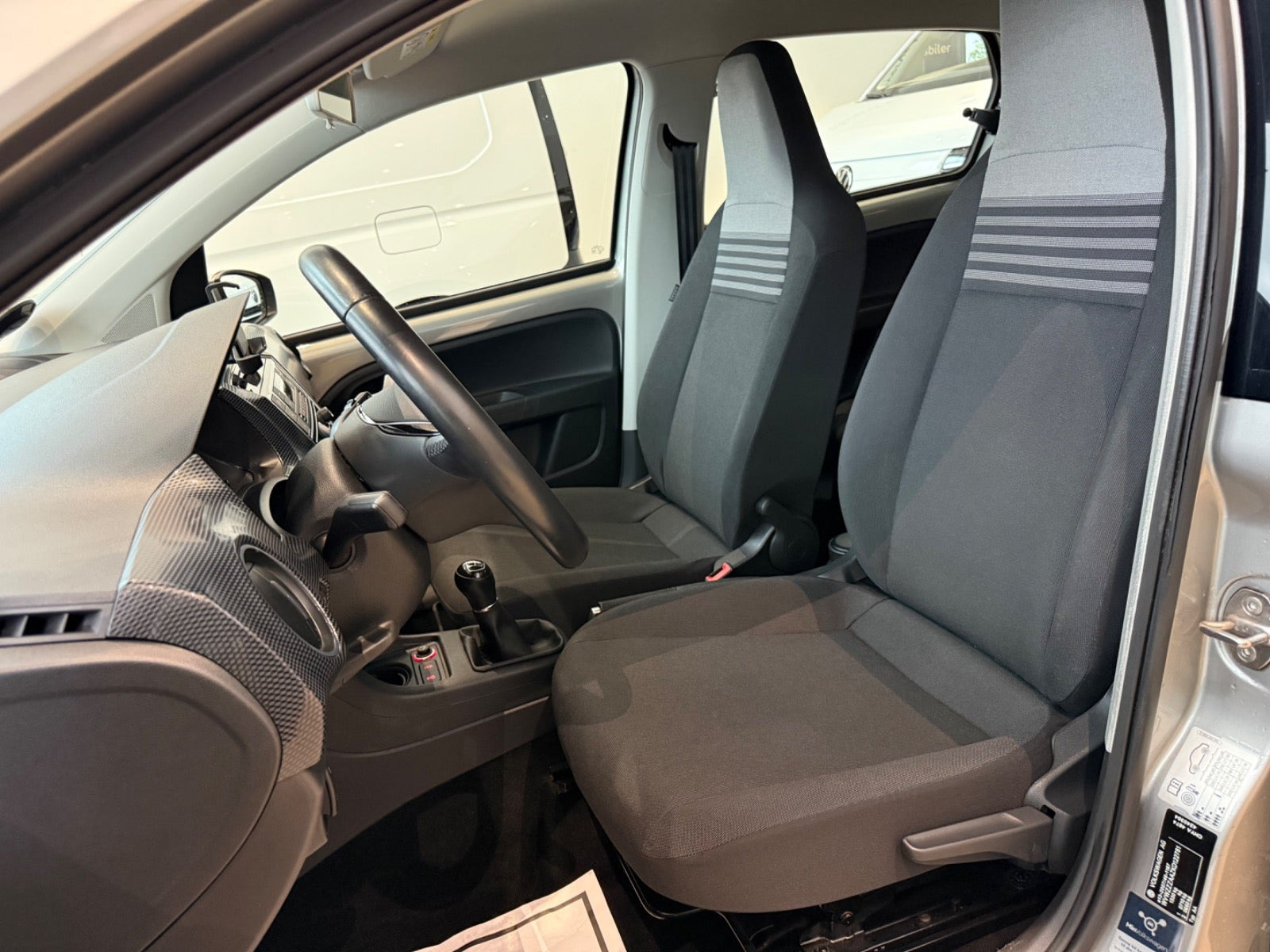 Sølv VW UP! fra 2019