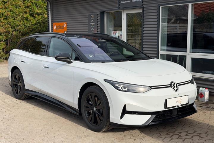 Hvid VW ID.7 fra 2027 set udefra