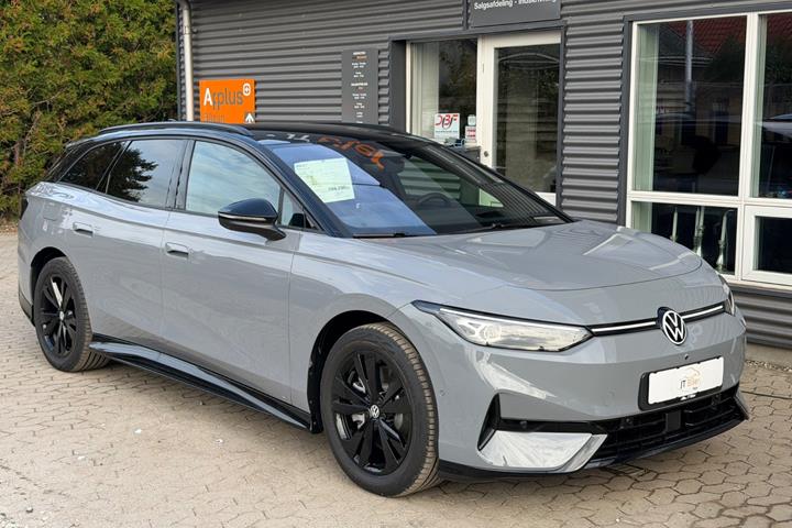 Grå VW ID.7 fra 2027 set udefra