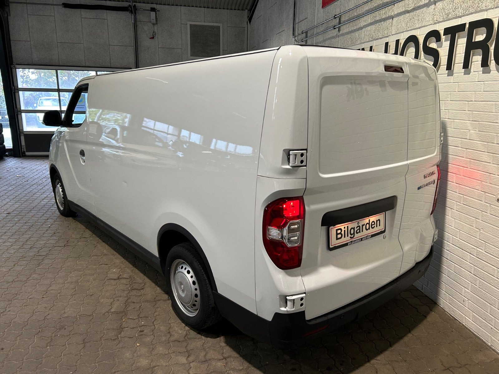 Hvid Maxus e-Deliver 3 fra 2023 set udefra