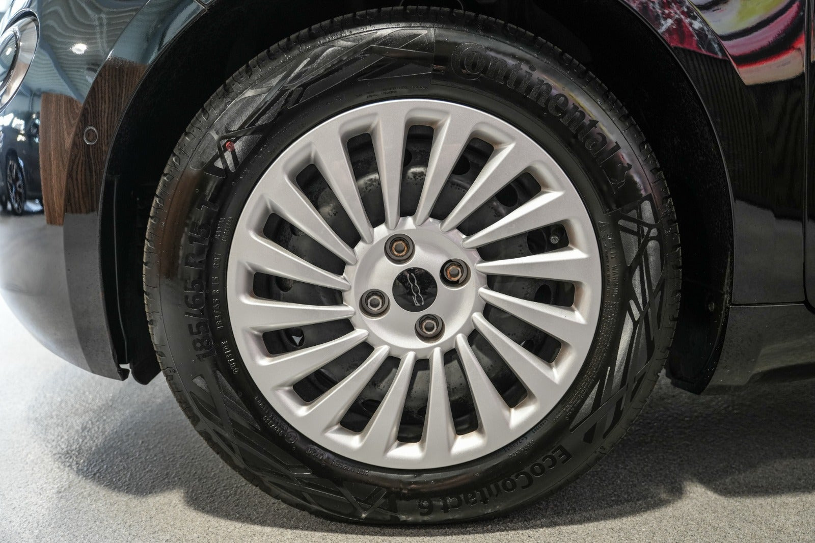 Sort Fiat 500e fra 2023