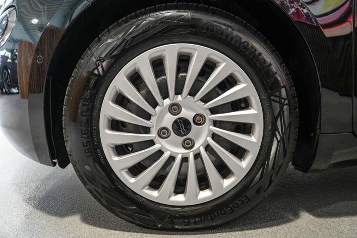 Sort Fiat 500e fra 2023