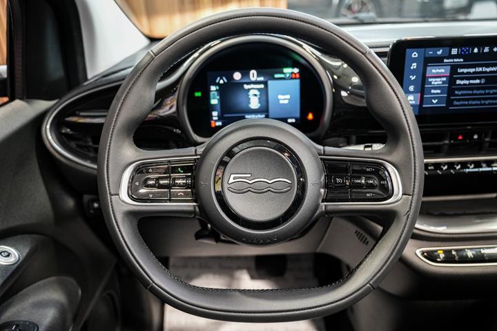 Sort Fiat 500e fra 2023