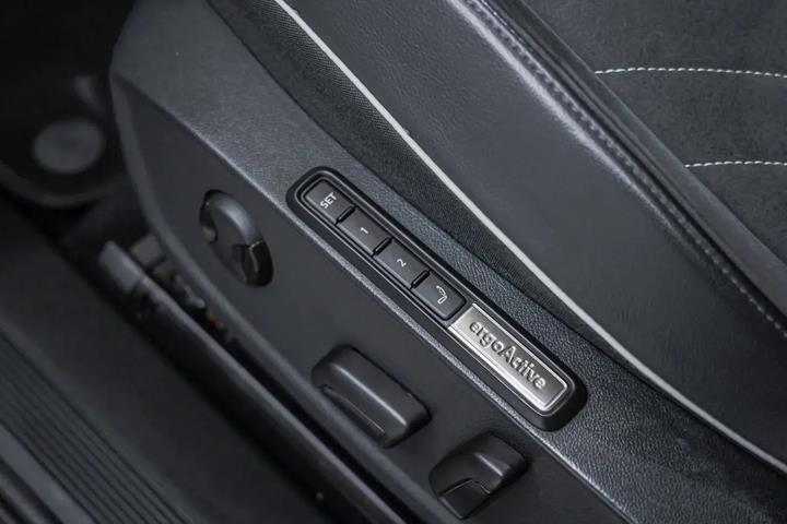Grå VW ID.4 fra 2023