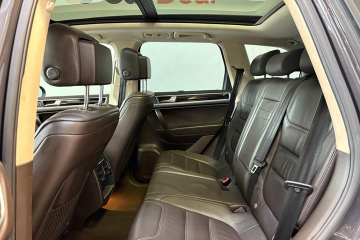 Brun VW Touareg fra 2012