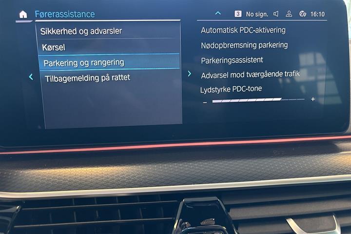 Sort BMW 530e fra 2021