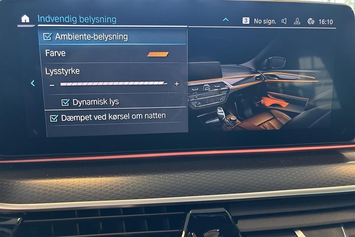 Sort BMW 530e fra 2021