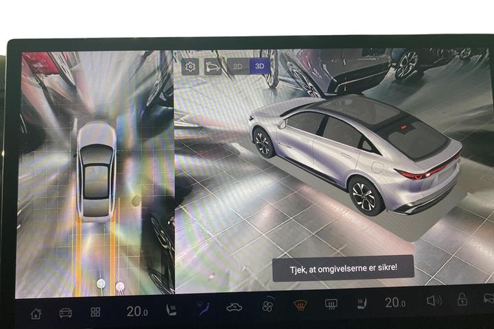 Rød Mazda 6e fra 2026