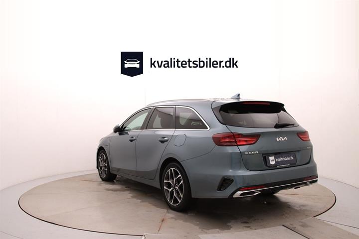 Grå Kia Ceed fra 2023