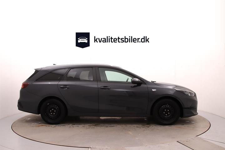 Grå Kia Ceed fra 2023