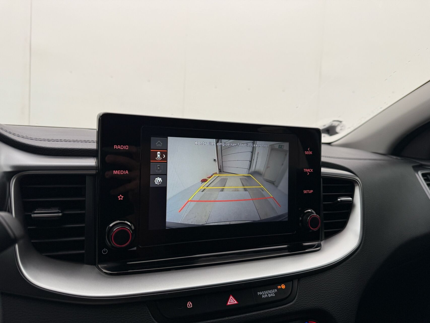 Grå Kia Ceed fra 2023