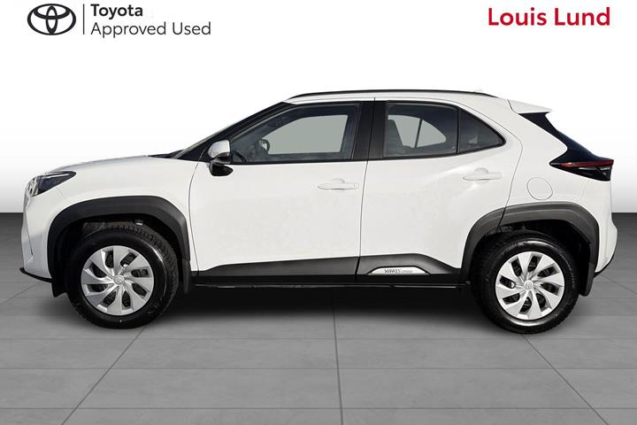 Hvid Toyota Yaris Cross fra 2023