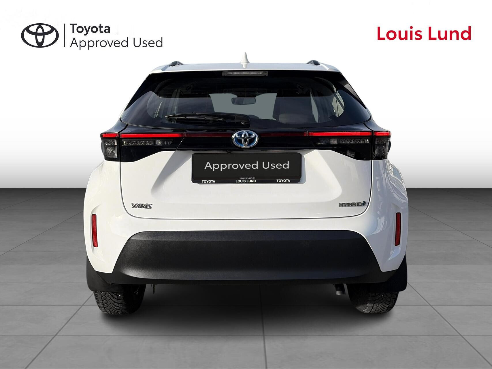Hvid Toyota Yaris Cross fra 2023