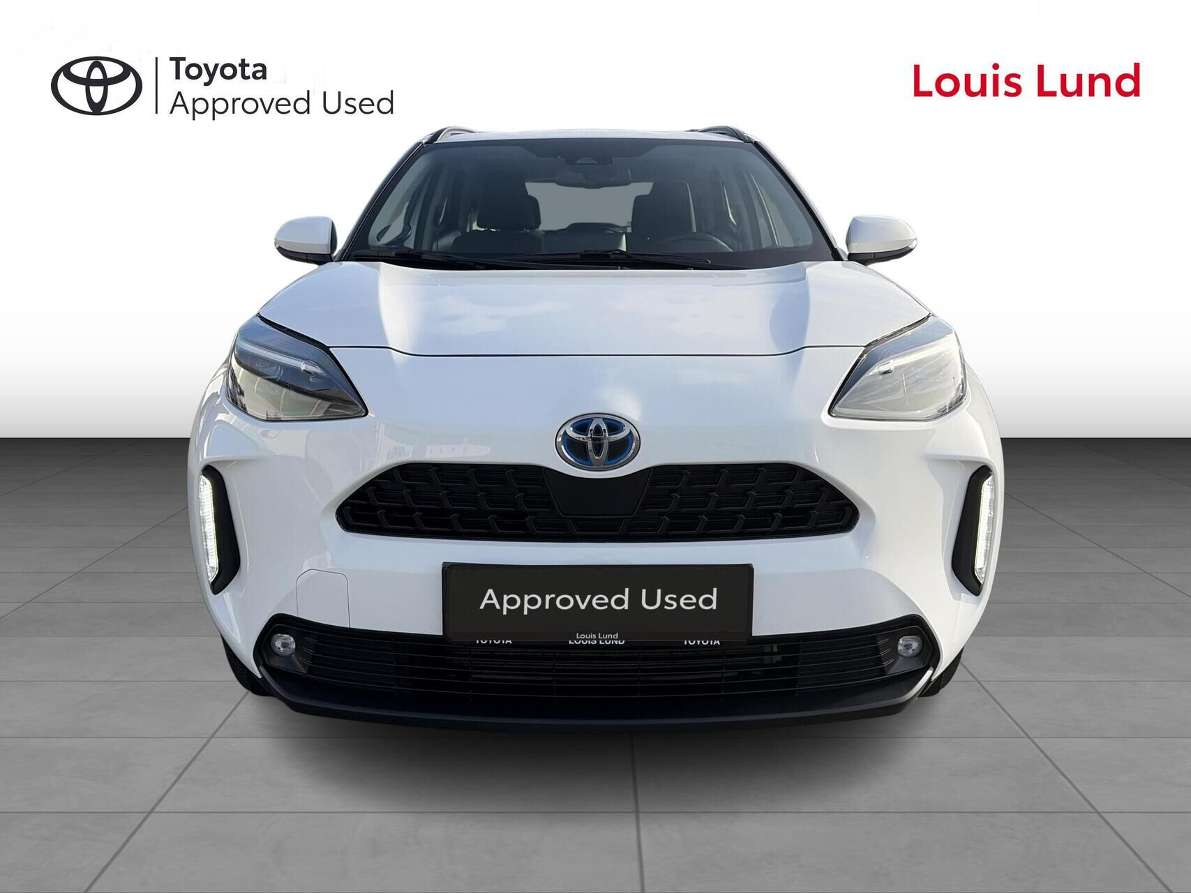 Hvid Toyota Yaris Cross fra 2023