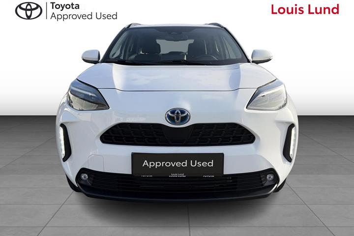 Hvid Toyota Yaris Cross fra 2023