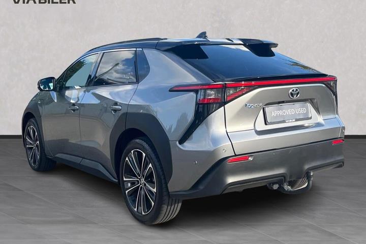 Grå Toyota BZ4X fra 2025