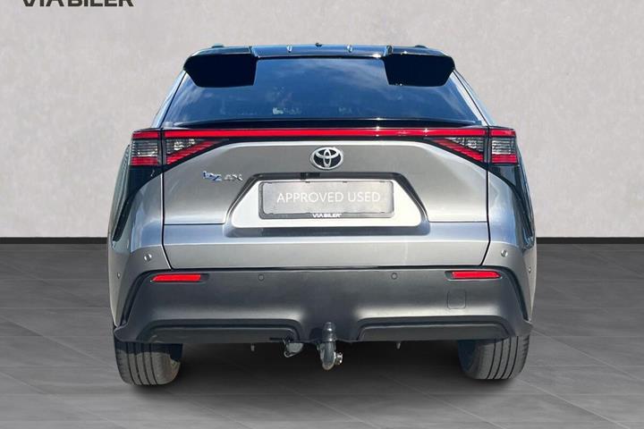 Grå Toyota BZ4X fra 2025