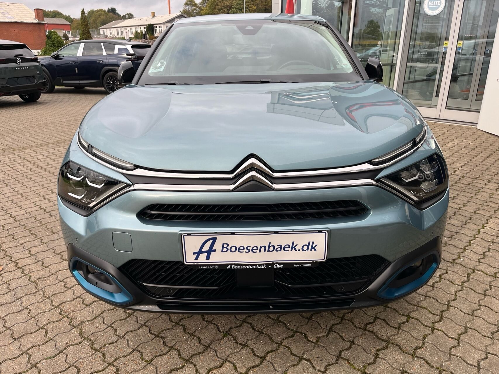Blå Citroën ë-C4 fra 2021