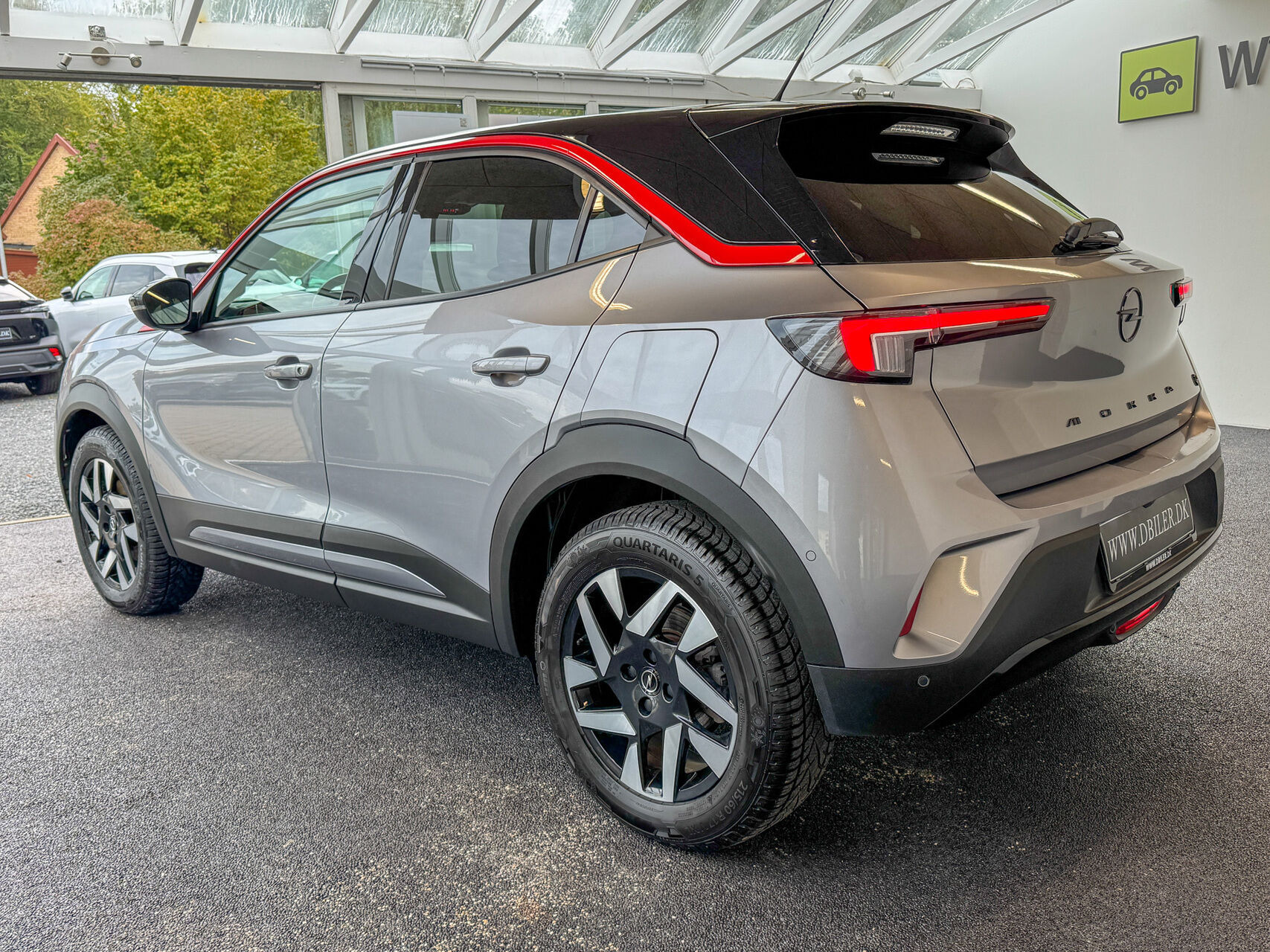 Grå Opel Mokka-e fra 2022