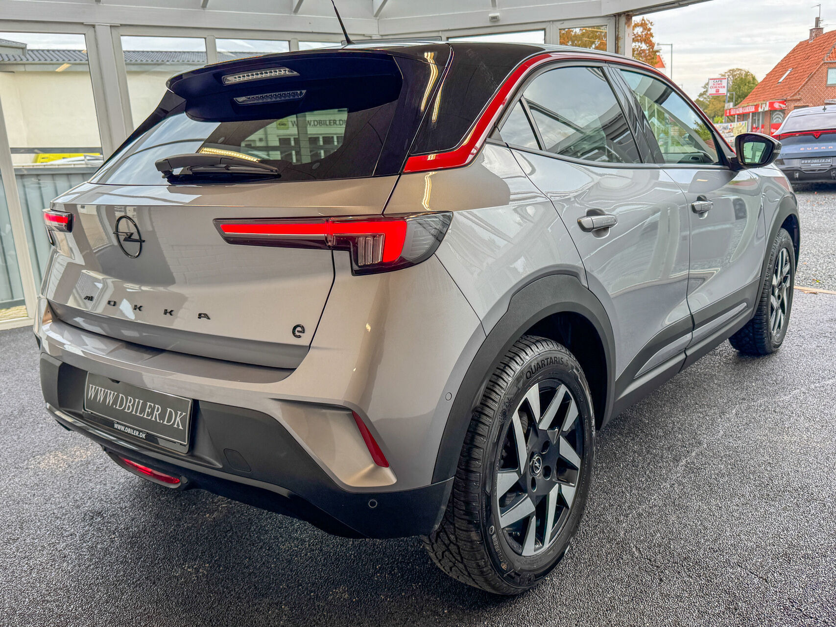 Grå Opel Mokka-e fra 2022