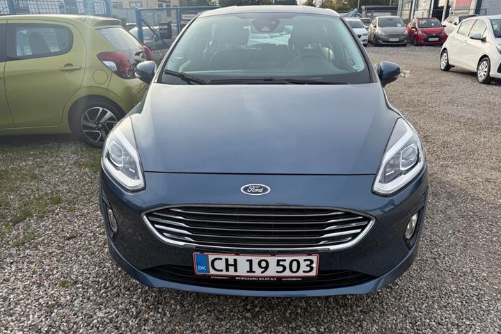 Grå Ford Fiesta fra 2019